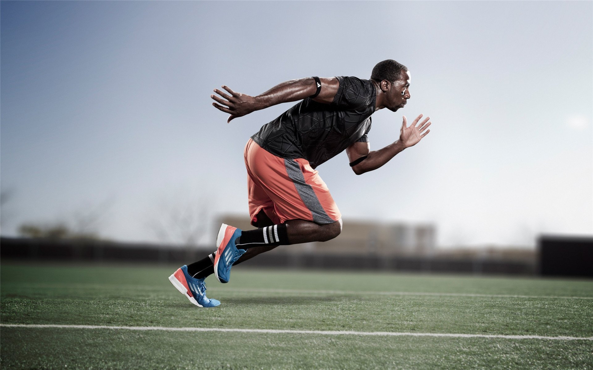 奥卡拉汉决赛表现引发媒体关注，奥卡拉汉州长